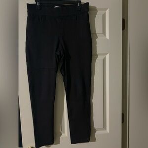 Black skinny jeans a by ELLE! Excellent condition. Size large